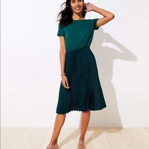 LOFT MIXED MEDIA PLEATED DRESS IN EMERALD
